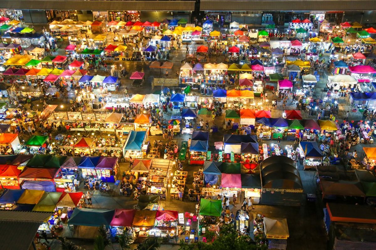Nočný trh v Bangkoku