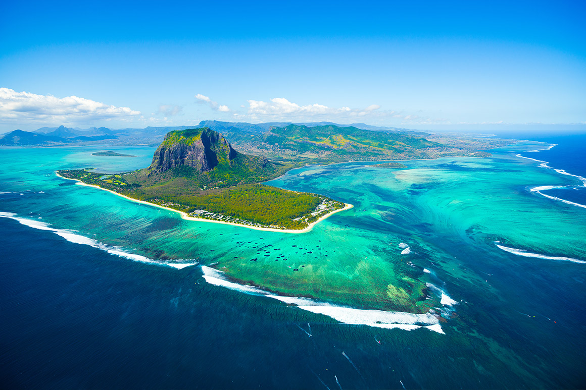 Panoráma Maurícia s horou Le Morne