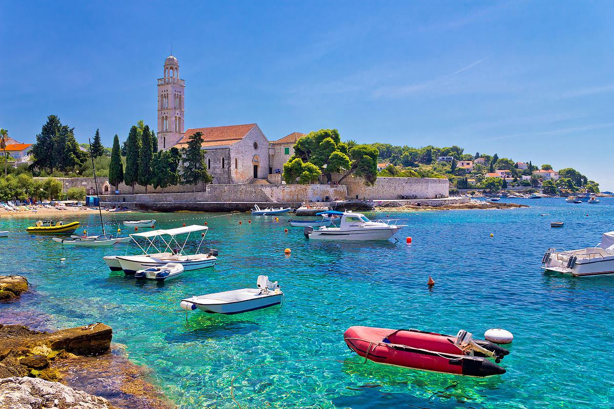 Leto na ostrove Hvar